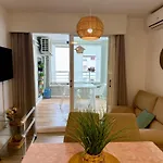 Modern On The With Pool Апартаменты Кальпе