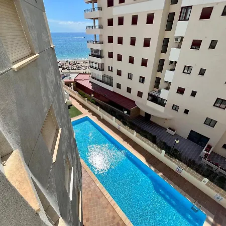 Modern On The With Pool Lejlighed