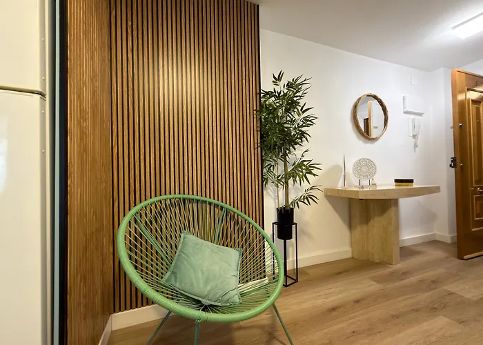 Apartamento Modern On The With Pool